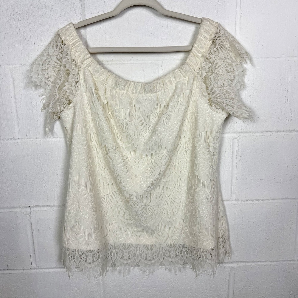 City Chic NWT Women's Lace Top Plus‎ Size 18 Off Shoulder Lined Fringe Romantic